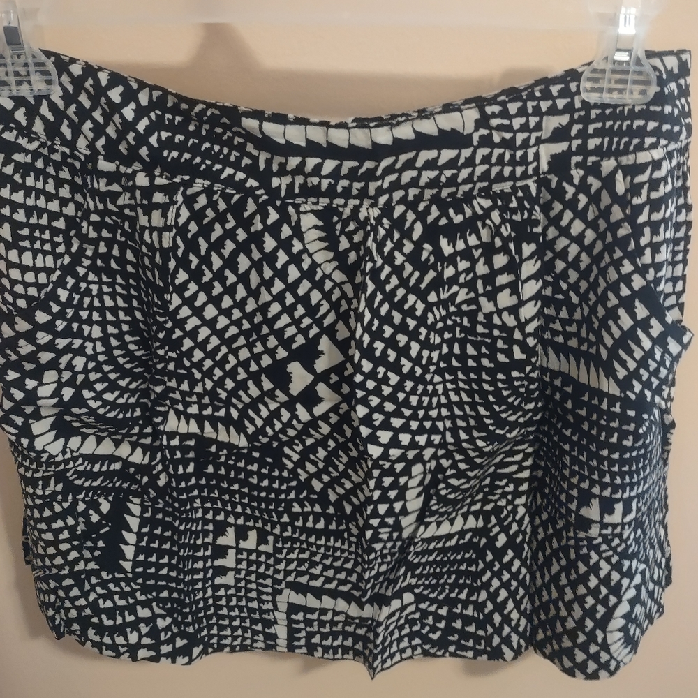 Black and white mini skirt